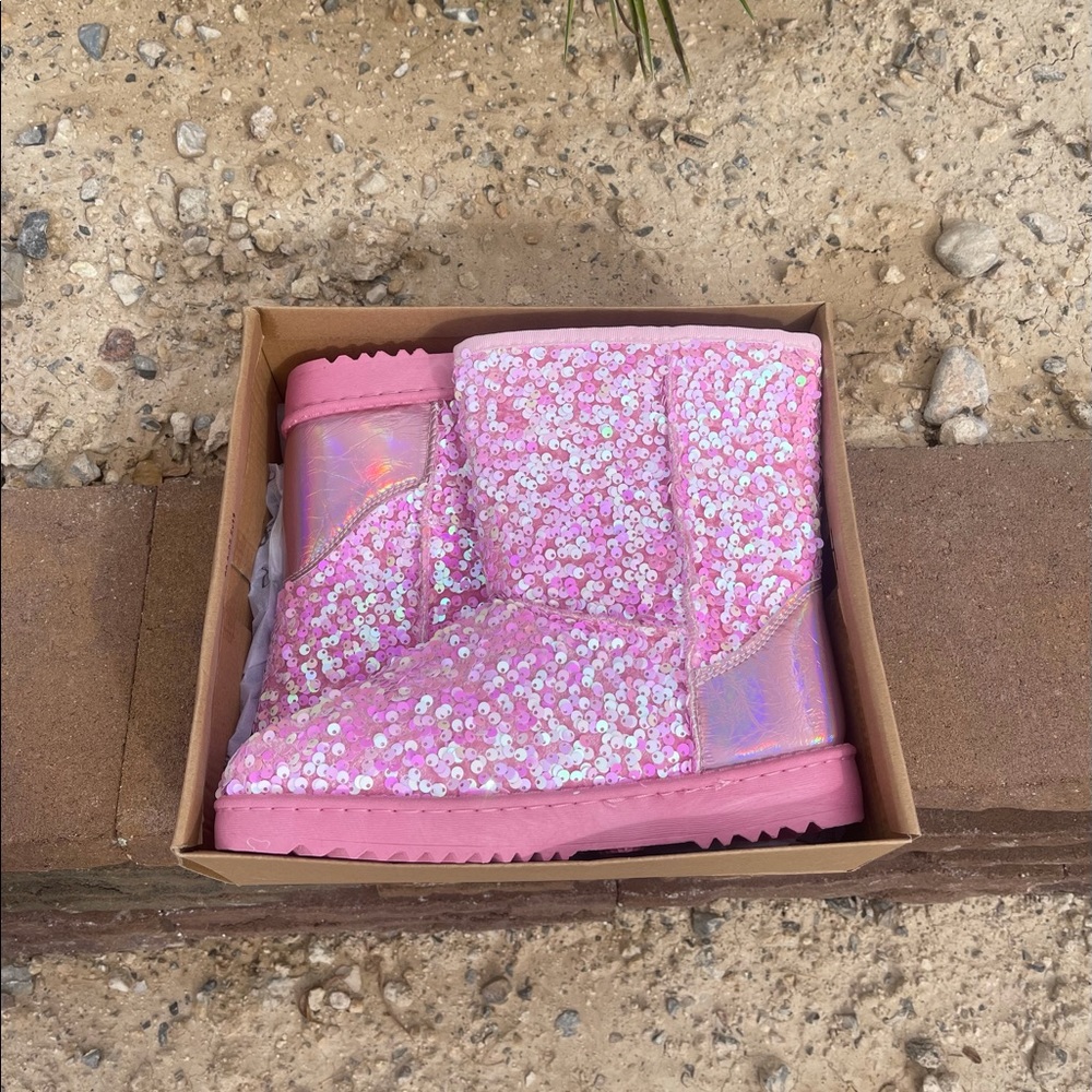 Pink Sequin Winter Boots 💕 - Picture 3 of 6